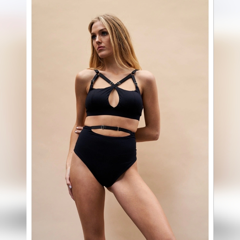 Lunalae Hannah High Waist - Adjustable Cut Out Scrunch High Waist Bottom